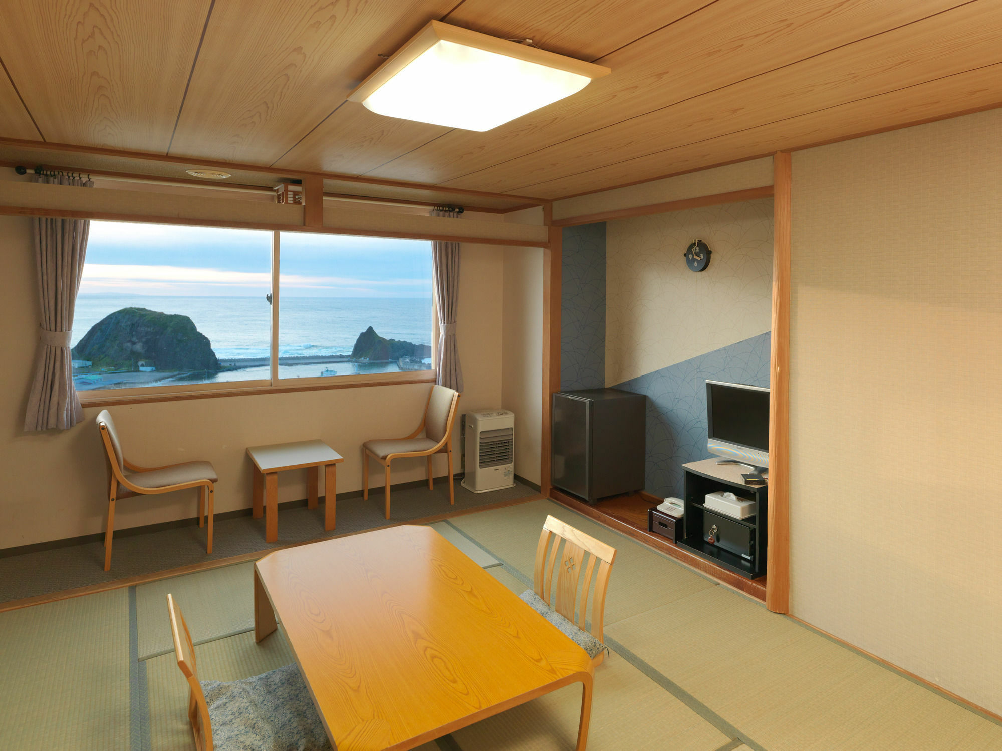 Shiretoko Yuhi No Ataruie Onsen Hostel Shari Esterno foto