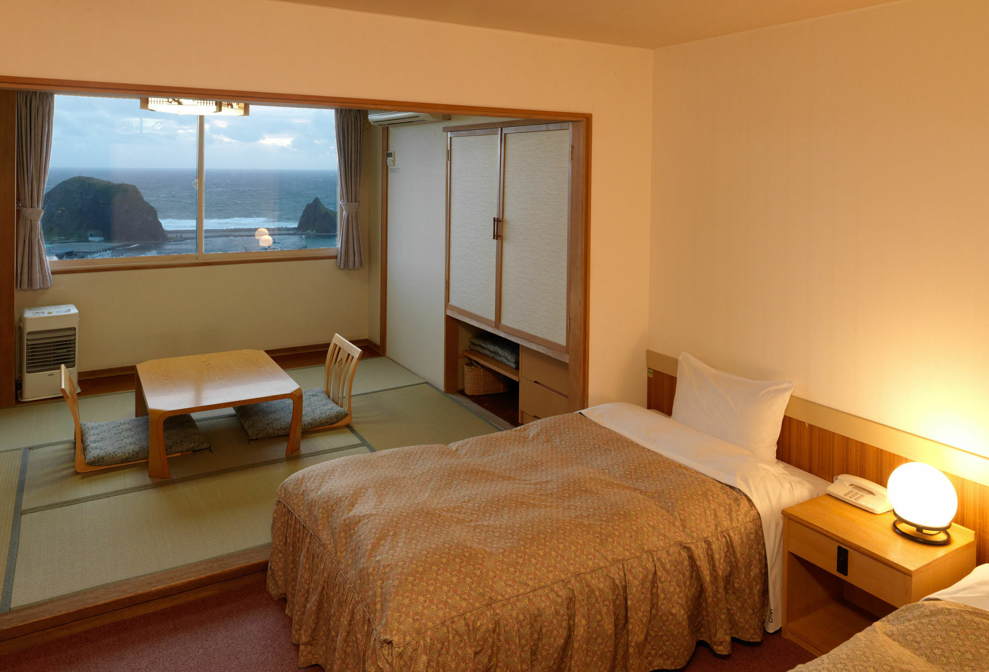 Shiretoko Yuhi No Ataruie Onsen Hostel Shari Esterno foto